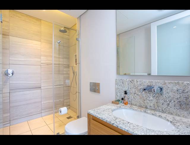 2 BEDROOM APARTMENT TO LET IN WATERFRONT